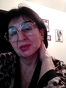 Snapshot of AlbinaXPretty chatting on 9, 2, 2025 AlbinaXPretty online show from 9, 2, 2025