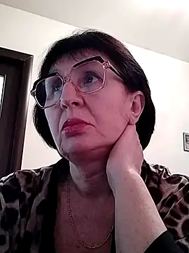 Snapshot of AlbinaXPretty chatting on 16, 2, 2025 AlbinaXPretty online show from 16, 2, 2025