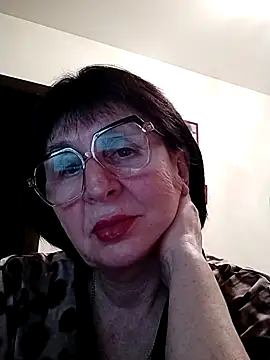Snapshot of AlbinaXPretty chatting on 17, 2, 2025 AlbinaXPretty online show from 17, 2, 2025