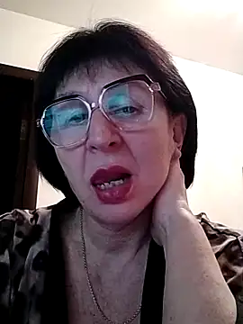 Snapshot of AlbinaXPretty chatting on 17, 2, 2025 AlbinaXPretty online show from 17, 2, 2025