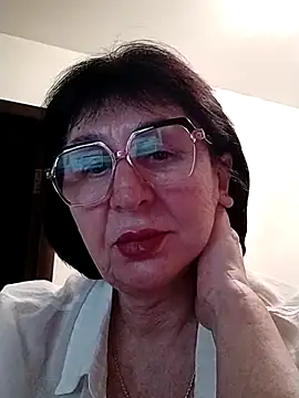 Snapshot of AlbinaXPretty chatting on 7, 3, 2025 AlbinaXPretty online show from 7, 3, 2025