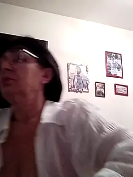 Snapshot of AlbinaXPretty chatting on 12, 3, 2025 AlbinaXPretty online show from 12, 3, 2025