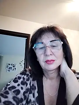 Snapshot of AlbinaXPretty chatting on 2, 10, 2025 AlbinaXPretty online show from 2, 10, 2025