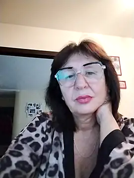 Snapshot of AlbinaXPretty chatting on 4, 10, 2025 AlbinaXPretty online show from 4, 10, 2025