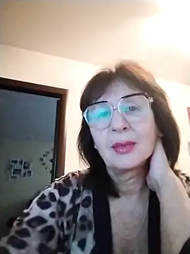 Snapshot of AlbinaXPretty chatting on 8, 10, 2025 AlbinaXPretty online show from 8, 10, 2025