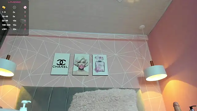 dolly zoe online show from 23, 12, 2024