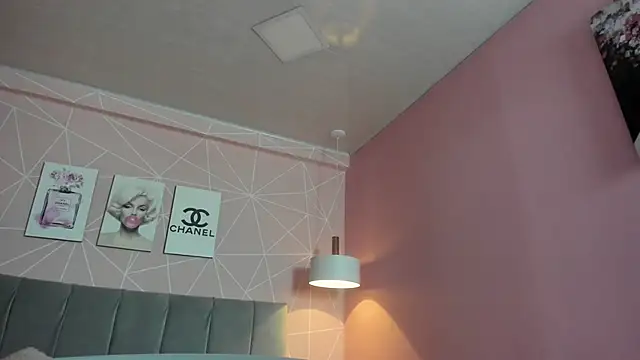 dolly zoe online show from 30, 10, 2025