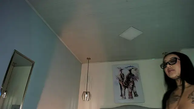 ayshel   online show from 13, 10, 2025