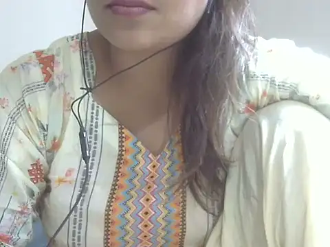 Snapshot of shekira99 chatting on 3, 5, 2026 shekira99 online show from 3, 5, 2026