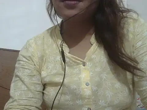 Snapshot of shekira99 chatting on 19, 5, 2026 shekira99 online show from 19, 5, 2026