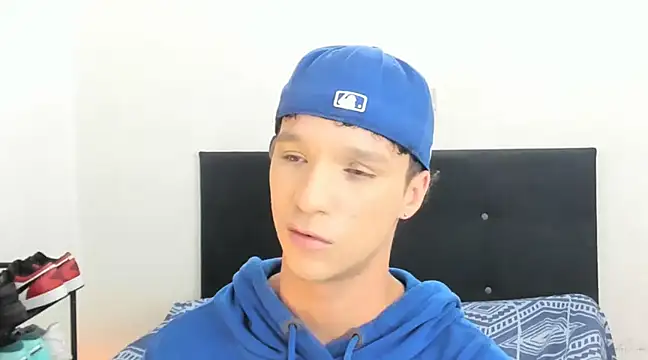 angelcortes online show from 13, 1, 2025