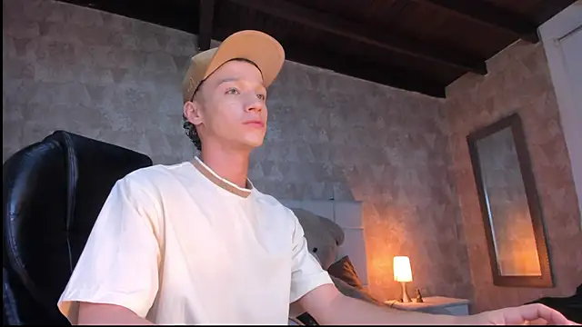 angelcortes online show from 25, 11, 2025