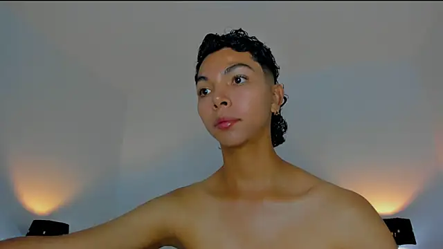 xhenisa  online show from 29, 11, 2025