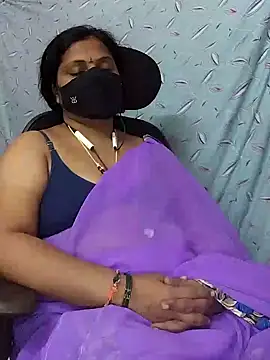 Snapshot of yours-kavaya chatting on 8, 12, 2024 yours-kavaya online show from 8, 12, 2024