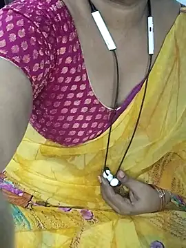 Snapshot of yours-kavaya chatting on 15, 3, 2025 yours-kavaya online show from 15, 3, 2025