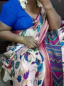 Snapshot of yours-kavaya chatting on 19, 9, 2025 yours-kavaya online show from 19, 9, 2025