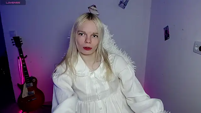 Snapshot of Emily_Nyaffee chatting on 1, 2, 2026 Emily Nyaffee online show from 1, 2, 2026
