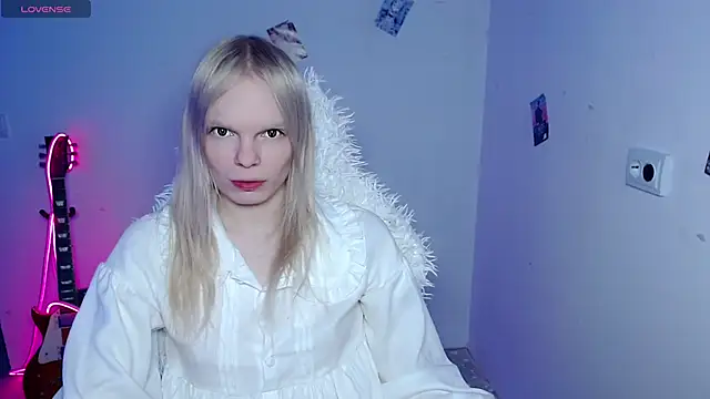 Snapshot of Emily_Nyaffee chatting on 9, 2, 2026 Emily Nyaffee online show from 9, 2, 2026
