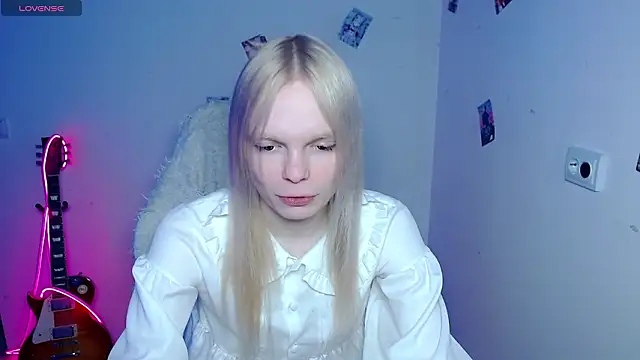 Snapshot of Emily_Nyaffee chatting on 13, 2, 2026 Emily Nyaffee online show from 13, 2, 2026
