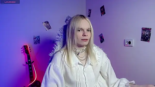 Snapshot of Emily_Nyaffee chatting on 15, 3, 2026 Emily Nyaffee online show from 15, 3, 2026