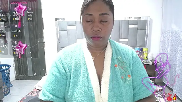 Snapshot of thickebonymilfF chatting on 30, 1, 2025 thickebonymilfF online show from 30, 1, 2025