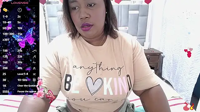 Snapshot of thickebonymilfF chatting on 11, 9, 2025 thickebonymilfF online show from 11, 9, 2025