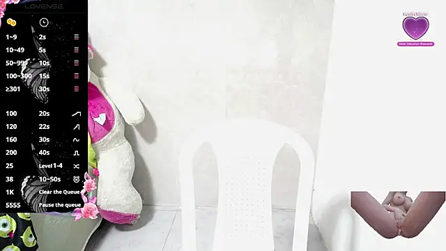 Snapshot of thickebonymilfF chatting on 4, 10, 2025 thickebonymilfF online show from 4, 10, 2025