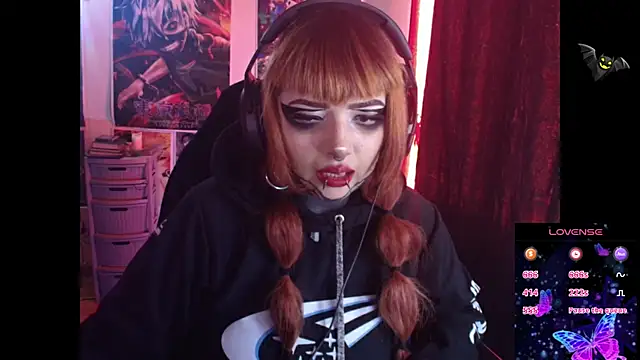 Snapshot of linda_mort chatting on 6, 5, 2026 linda mort online show from 6, 5, 2026
