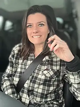 LadyLena1 online show from 3, 1, 2025