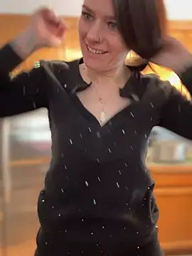 LadyLena1 online show from 13, 2, 2025