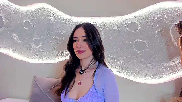 Snapshot of Kate_Amaretto_ chatting on 5, 12, 2025 Kate Amaretto online show from 5, 12, 2025