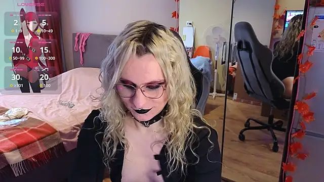 Lori Myaf online show from 22, 10, 2025