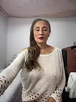 lilian prada online show from 19, 4, 2026