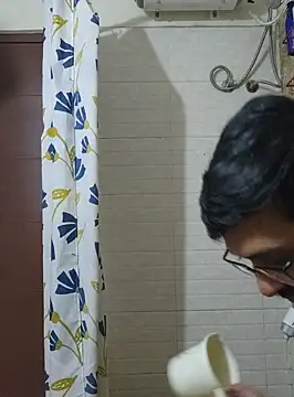 Snapshot of surfer_fun29 chatting on 15, 12, 2024 surfer fun29 online show from 15, 12, 2024