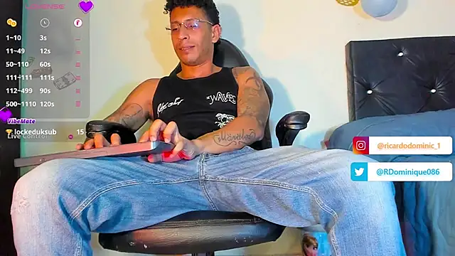 Snapshot of FuckHardlove chatting on 22, 12, 2024 FuckHardlove online show from 22, 12, 2024