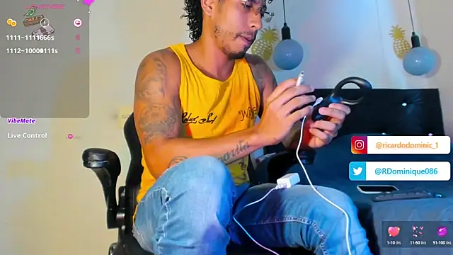 Snapshot of FuckHardlove chatting on 31, 1, 2025 FuckHardlove online show from 31, 1, 2025