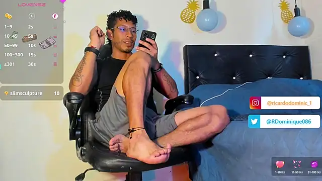 Snapshot of FuckHardlove chatting on 12, 2, 2025 FuckHardlove online show from 12, 2, 2025