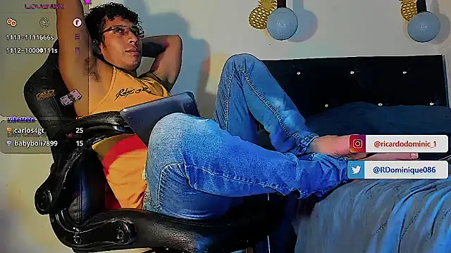 Snapshot of FuckHardlove chatting on 2, 3, 2025 FuckHardlove online show from 2, 3, 2025