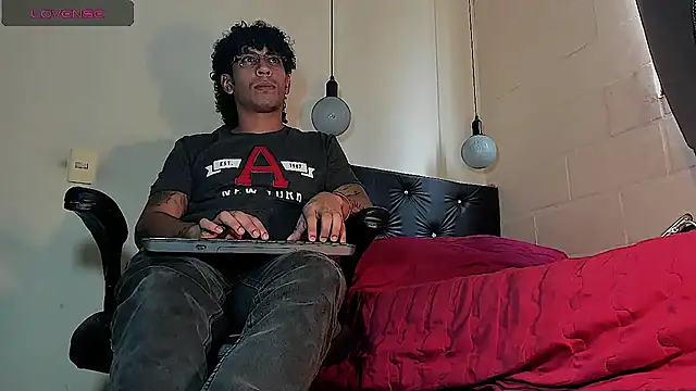 Snapshot of FuckHardlove chatting on 26, 9, 2025 FuckHardlove online show from 26, 9, 2025