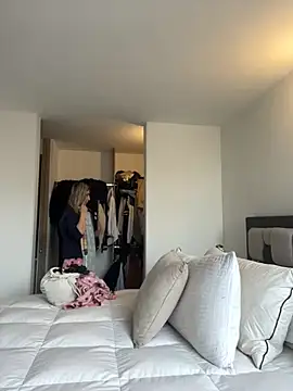 Ameellie online show from 2, 11, 2025