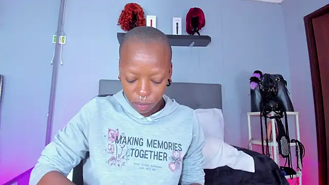 Coco Kiss online show from 11, 10, 2025