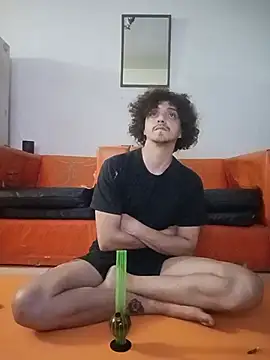 Juanigato online show from 1, 8, 2026