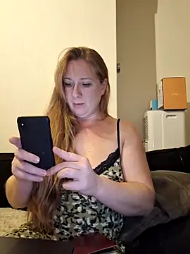 Snapshot of MazySun chatting on 13, 9, 2025 MazySun online show from 13, 9, 2025