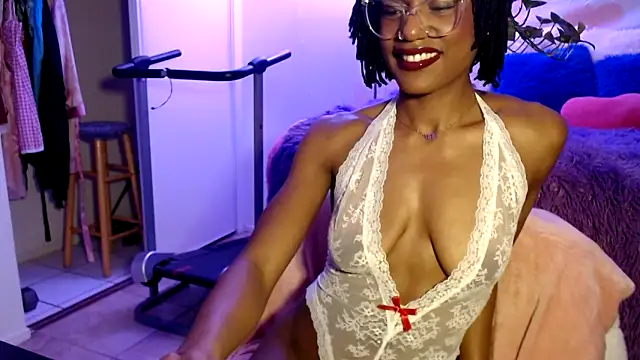 Snapshot of CocoSage chatting on 20, 11, 2025 CocoSage online show from 20, 11, 2025