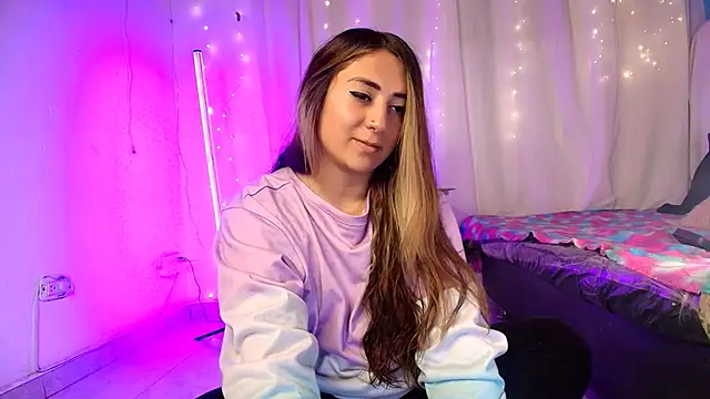 Natasha Wilde  online show from 18, 9, 2025