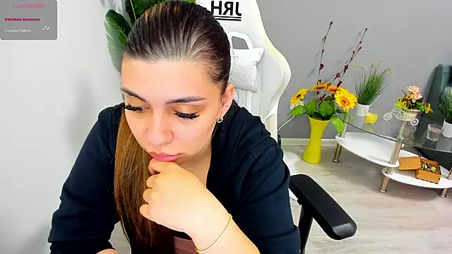 Snapshot of EveEvian chatting on 14, 5, 2026 EveEvian online show from 14, 5, 2026