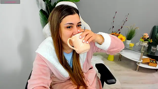Snapshot of EveEvian chatting on 17, 5, 2026 EveEvian online show from 17, 5, 2026