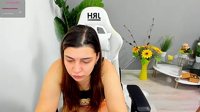 Snapshot of EveEvian chatting on 27, 5, 2026 EveEvian online show from 27, 5, 2026