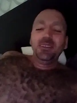 Snapshot of florin421 chatting on 10, 3, 2026 florin421 online show from 10, 3, 2026