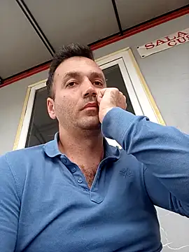 Snapshot of florin421 chatting on 25, 3, 2026 florin421 online show from 25, 3, 2026